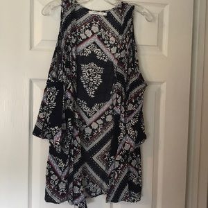 Cold shoulder kimono